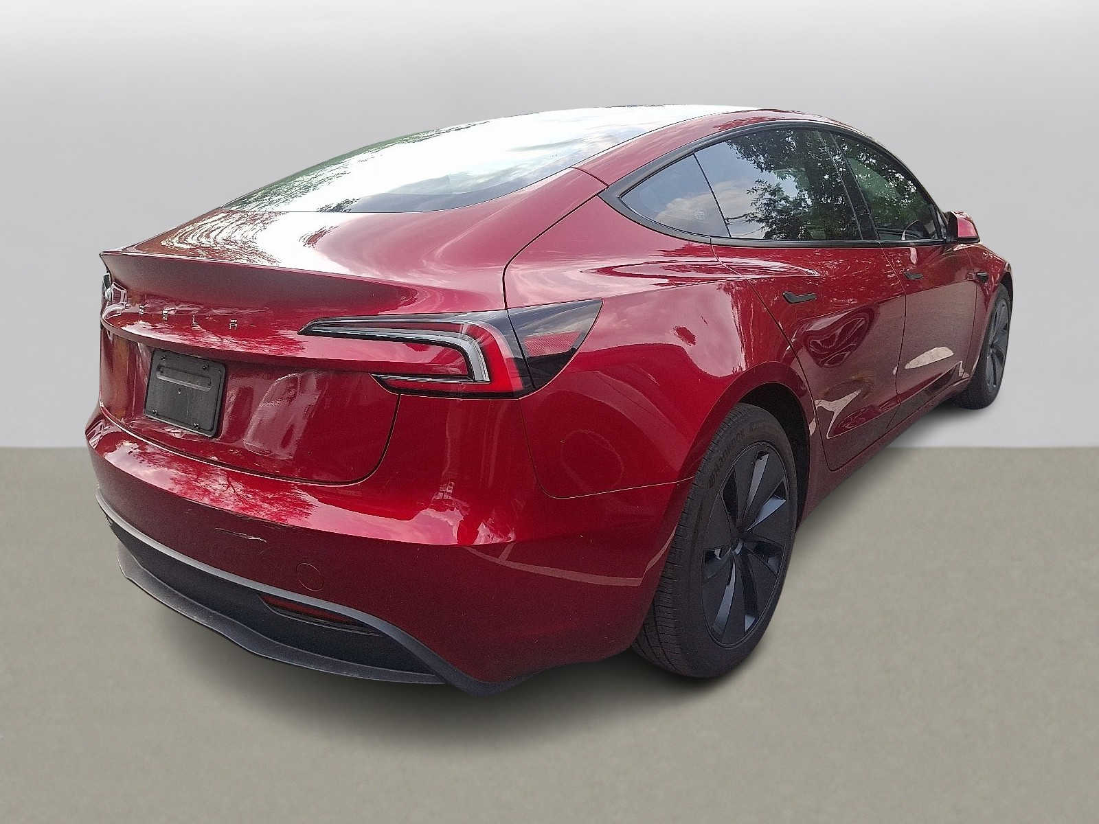 2024 Tesla Model 3 photo 3
