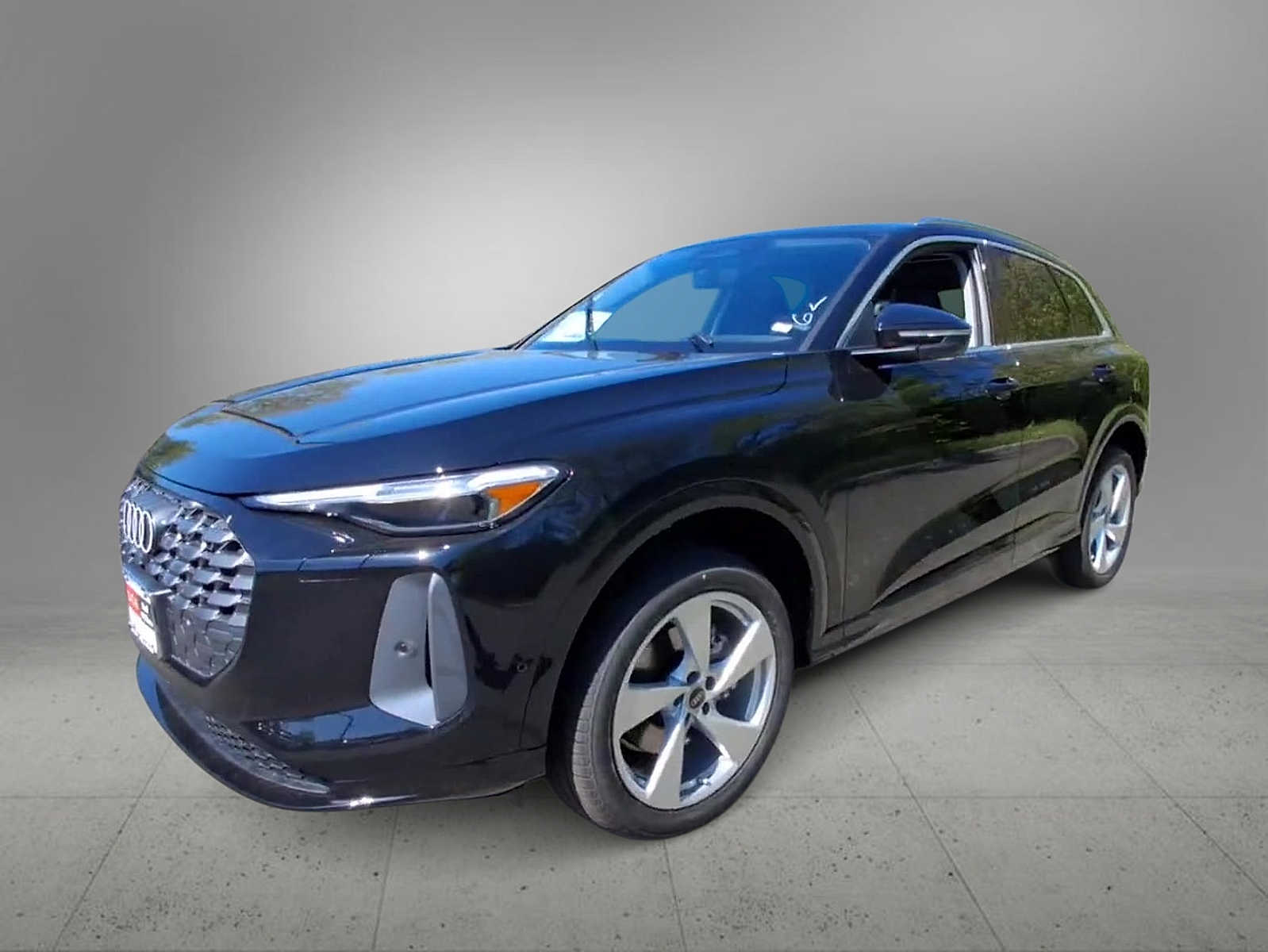Thumbnail: 2026 Audi Q5 - 4
