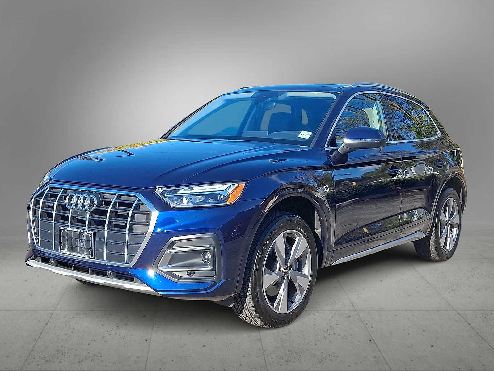 Thumbnail: 2023 Audi Q5 - 1