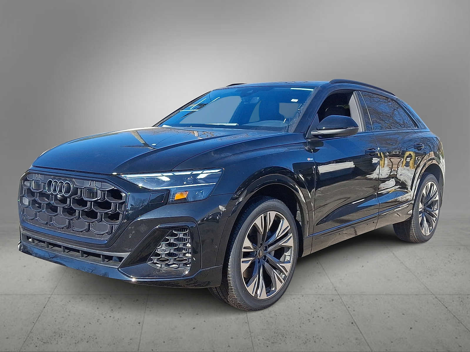 Thumbnail: 2026 Audi Q8 - 1