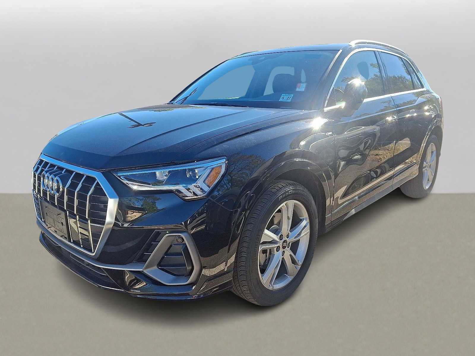 Thumbnail: 2022 Audi Q3 - 1