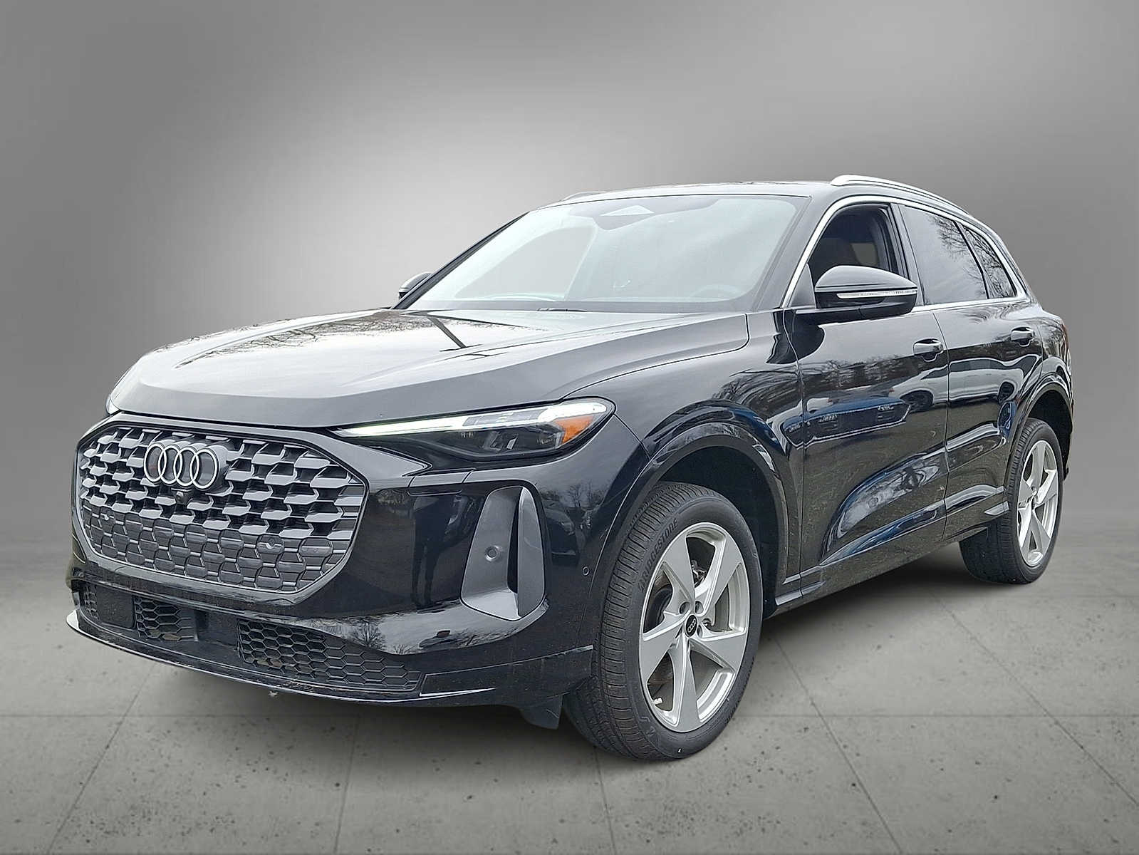 Thumbnail: 2025 Audi Q5 - 1