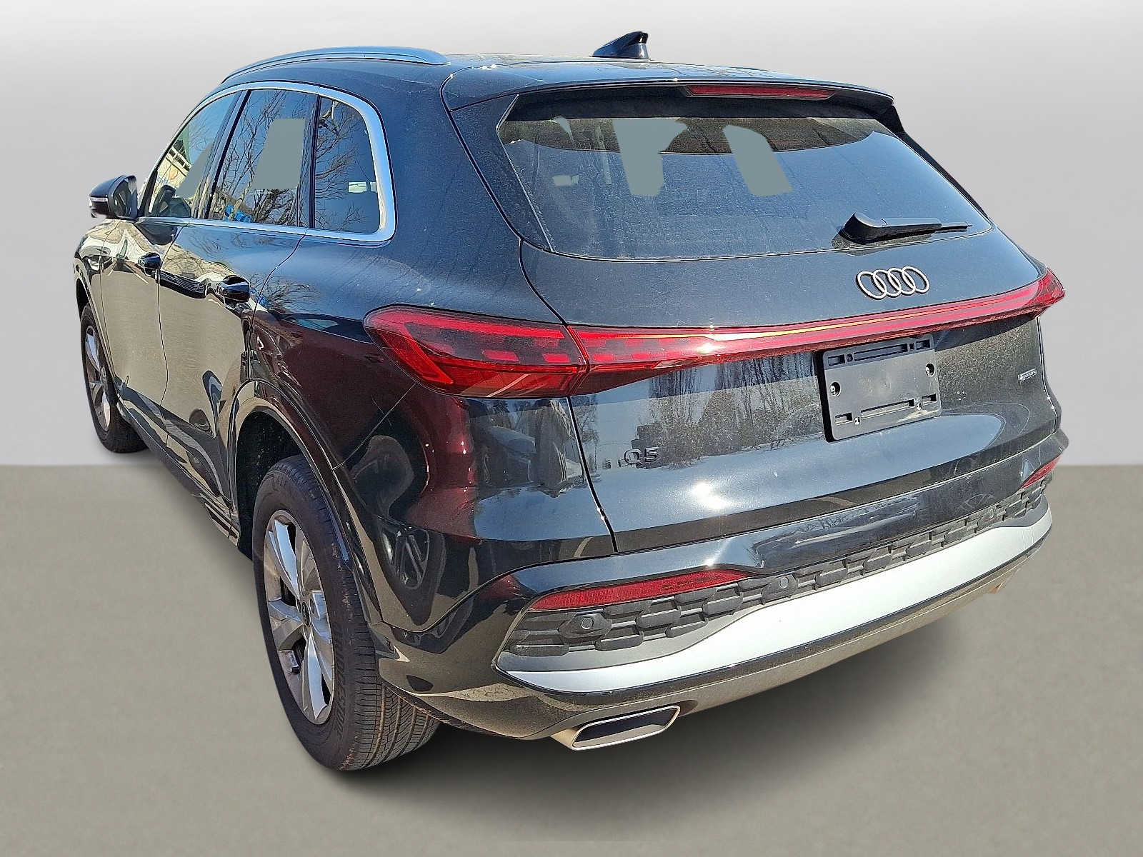 Thumbnail: 2025 Audi Q5 - 4