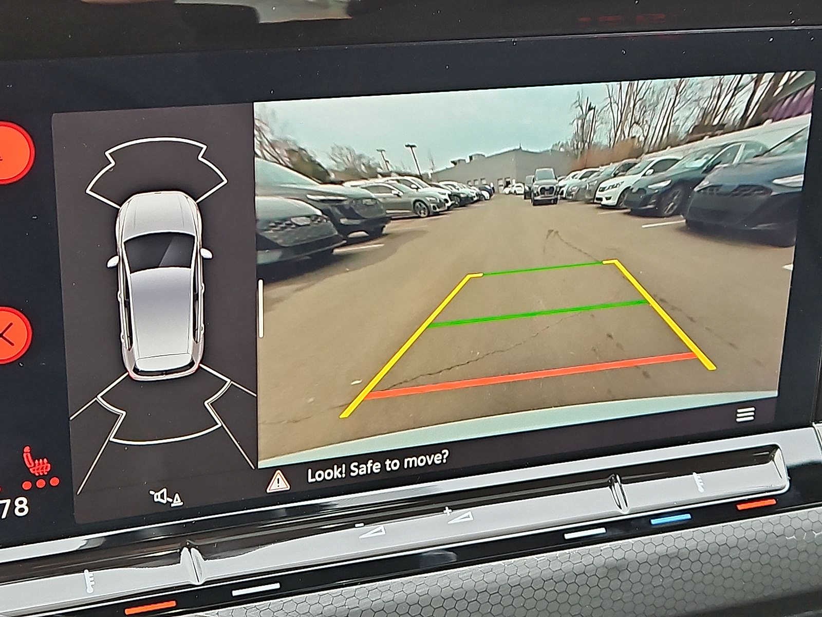 Thumbnail: 2023 Volkswagen Golf - 15