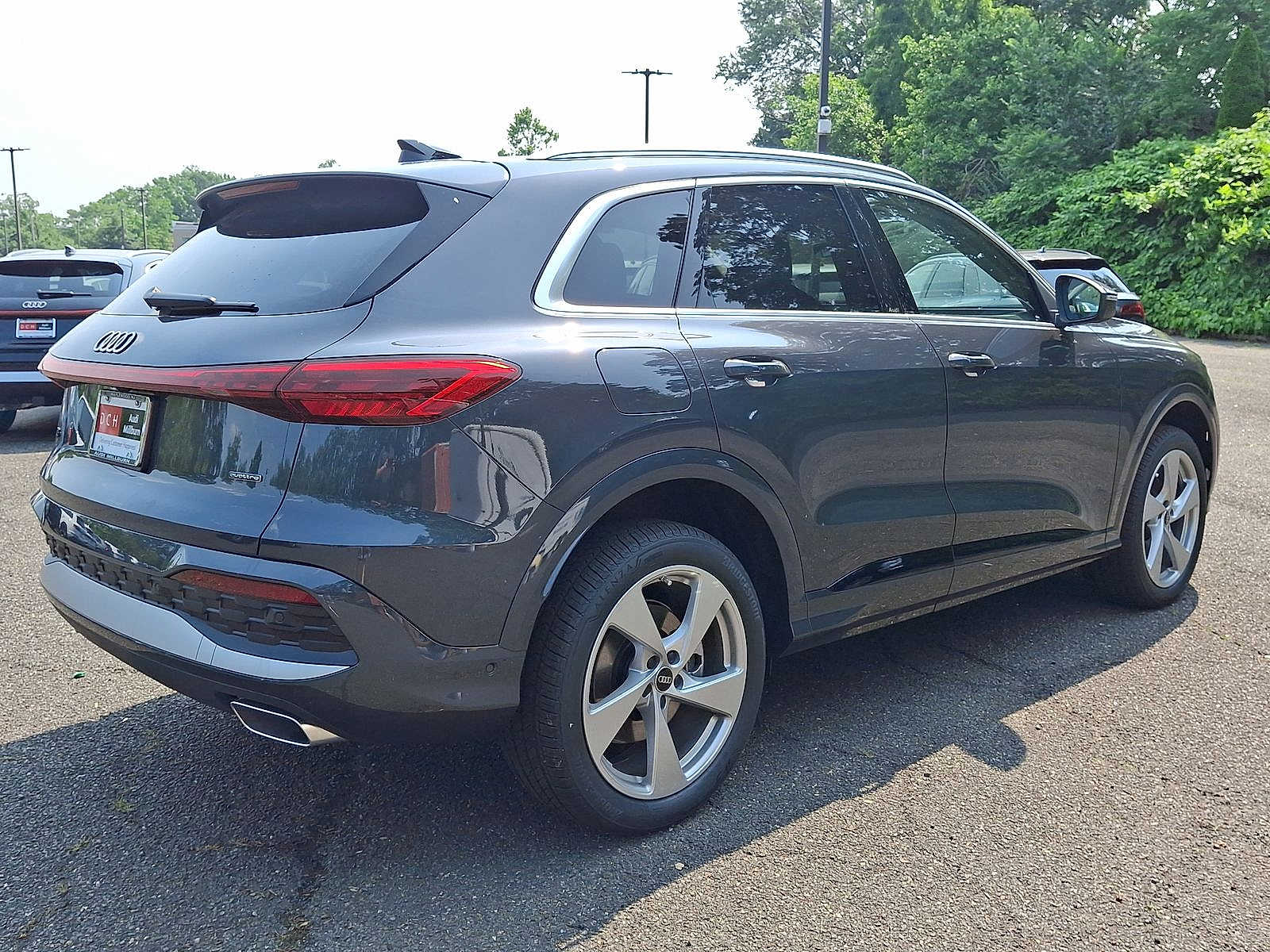 Thumbnail: 2025 Audi Q5 - 12