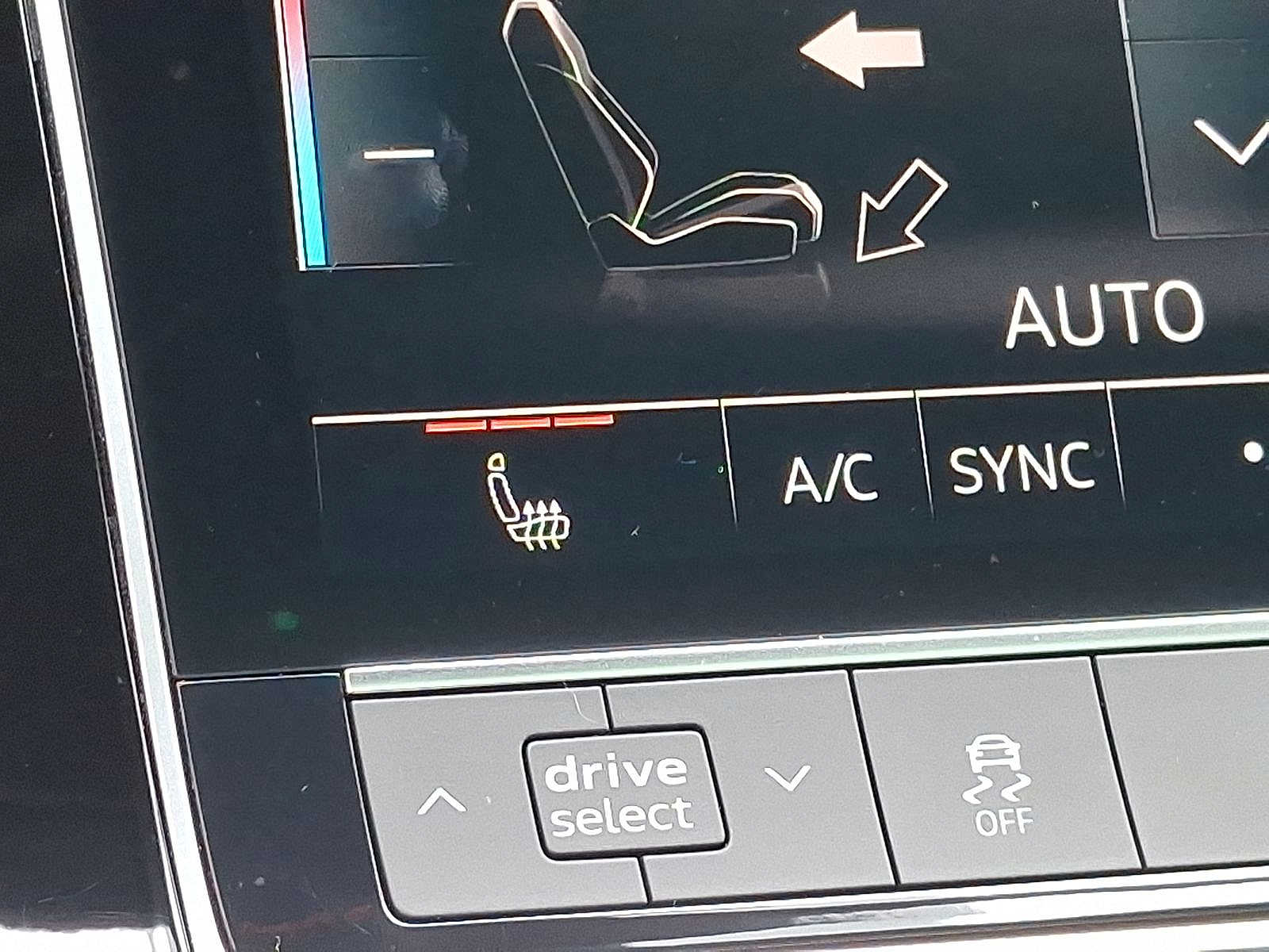 Thumbnail: 2023 Audi Q7 - 19