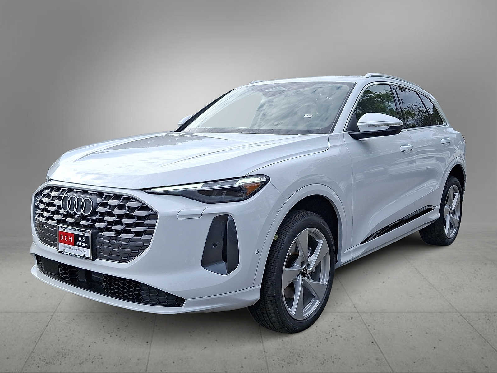 Thumbnail: 2025 Audi Q5 - 1