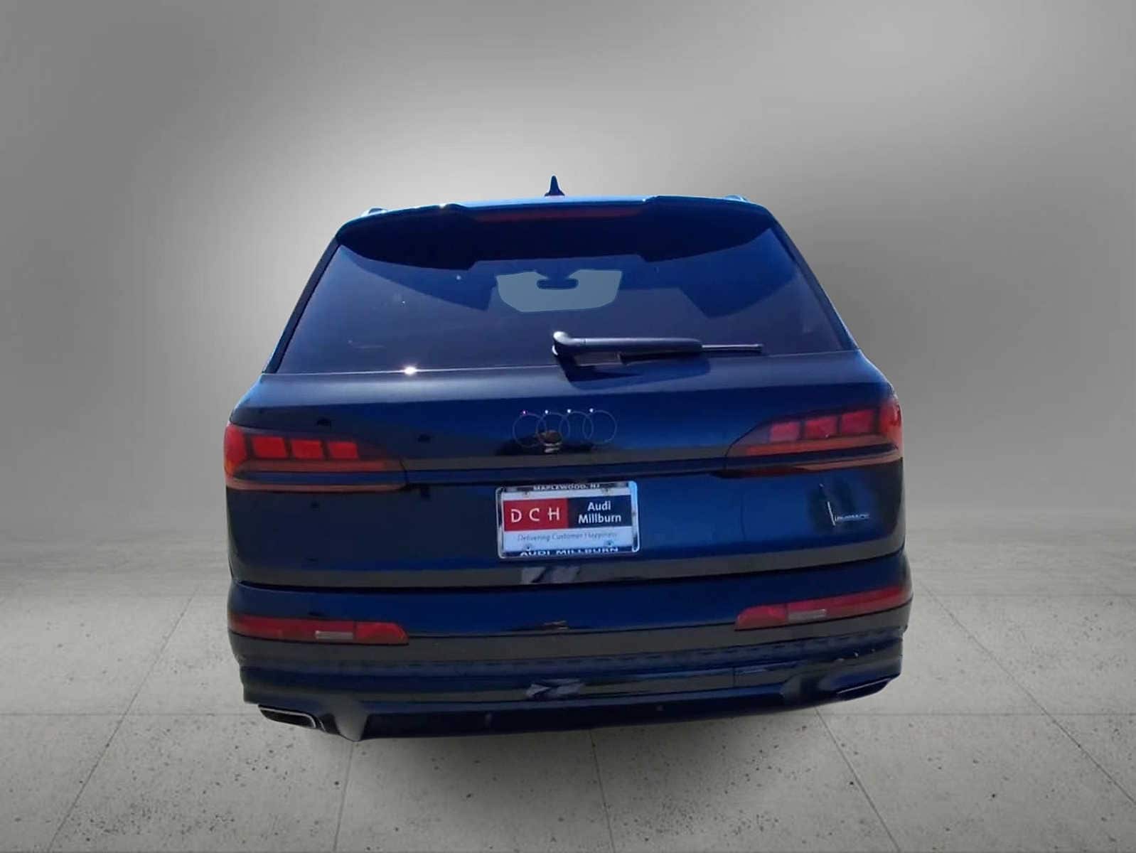 Thumbnail: 2026 Audi Q7 - 7