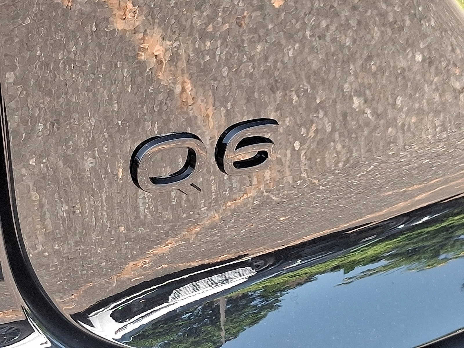 Thumbnail: 2025 Audi Q6 e-tron - 19