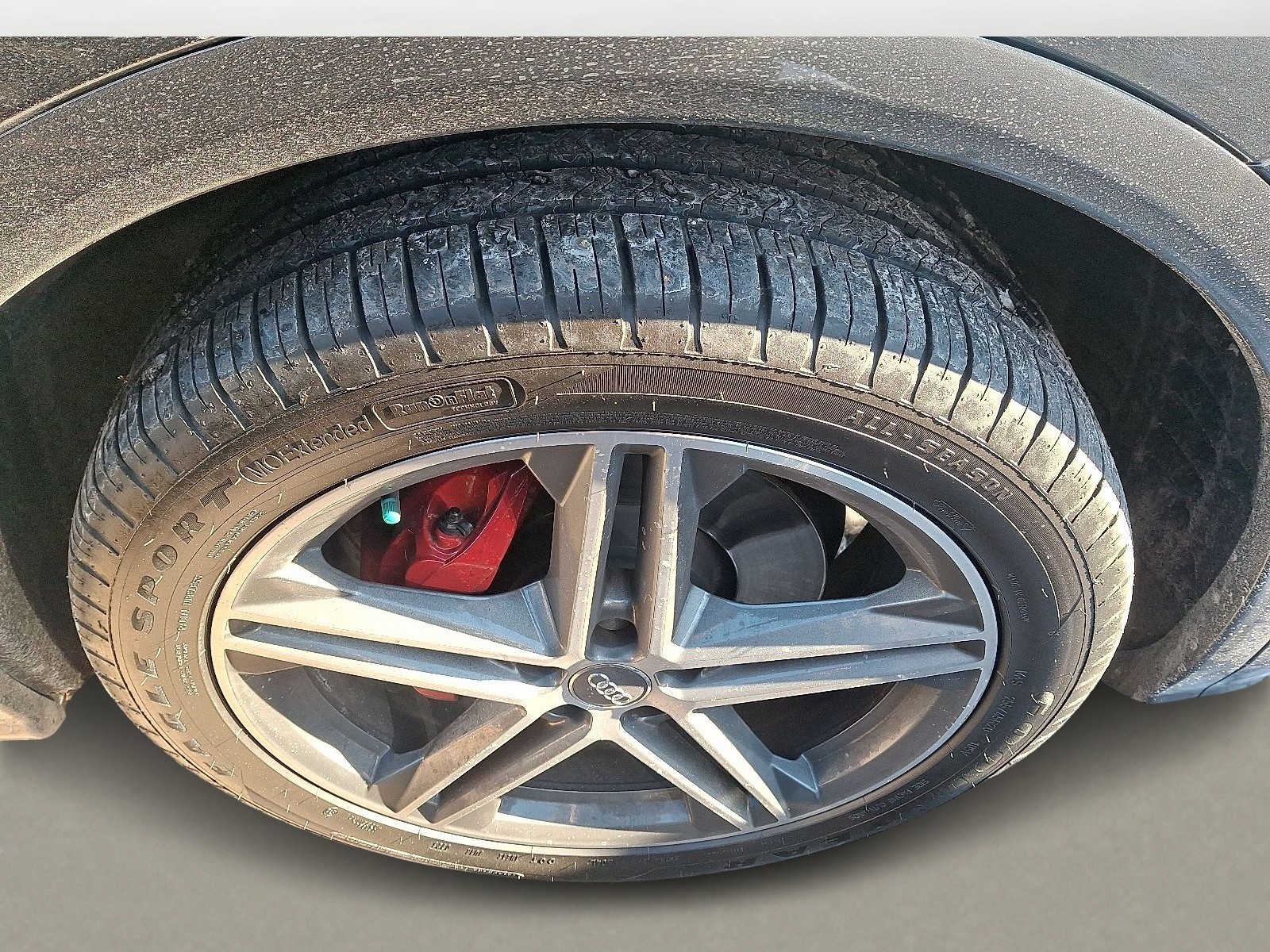 Thumbnail: 2018 Audi SQ5 - 3