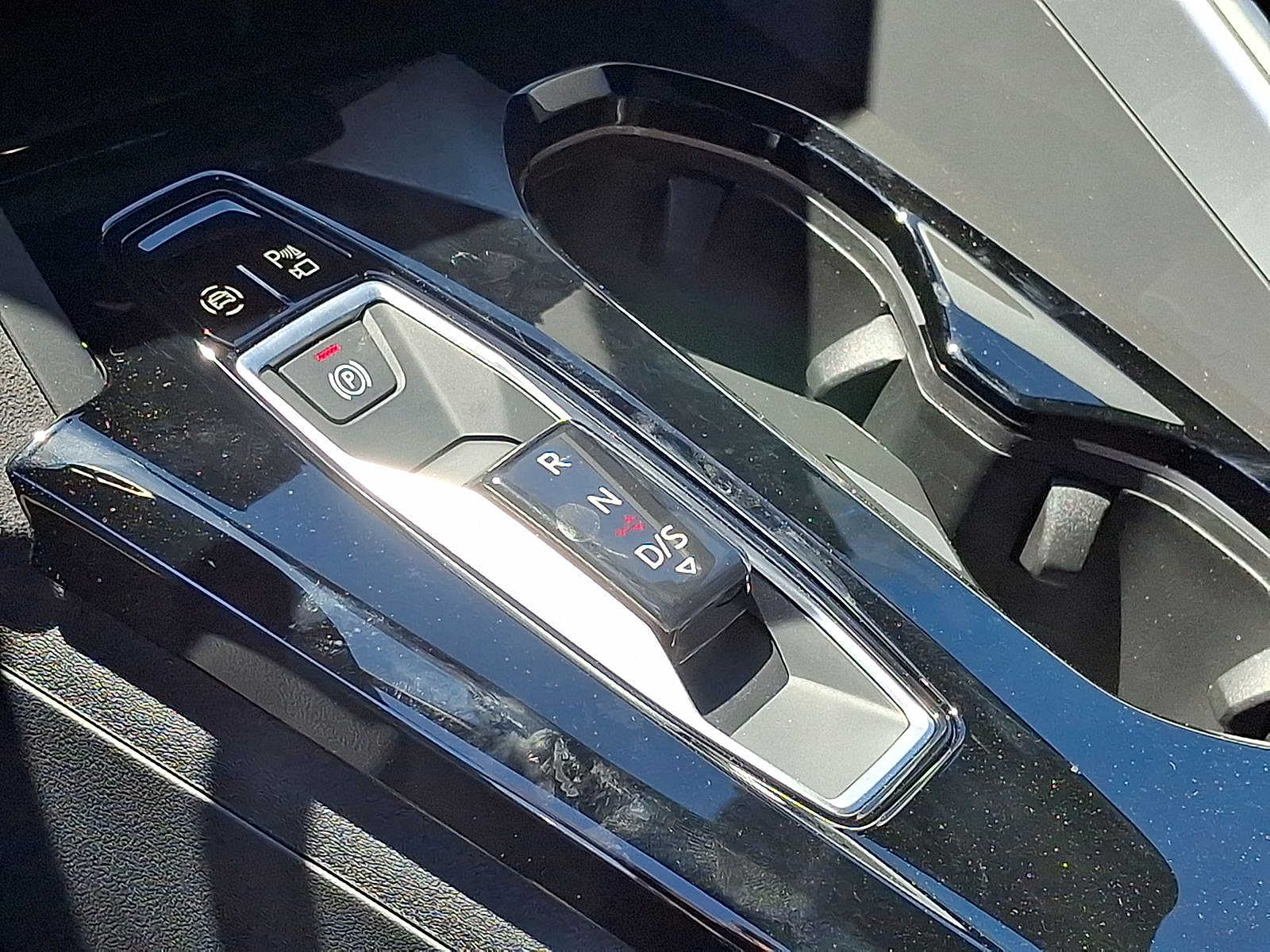 Thumbnail: 2025 Audi SQ5 - 14