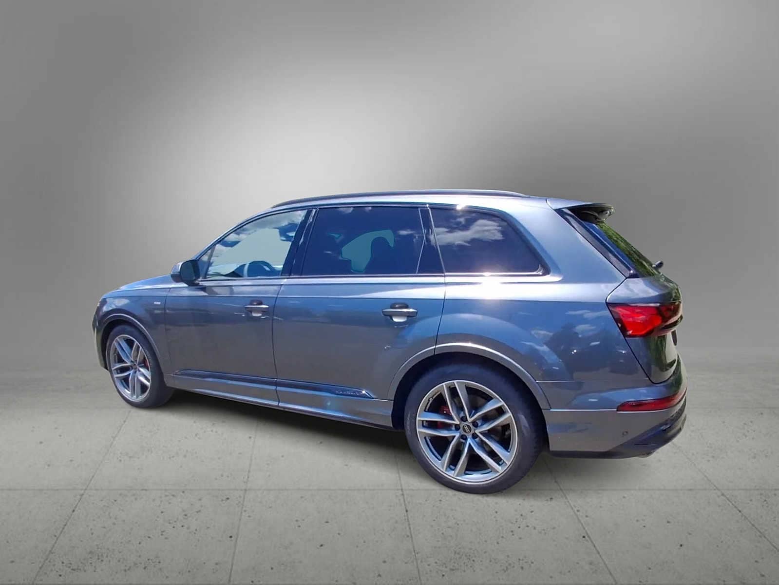 Thumbnail: 2026 Audi Q7 - 6