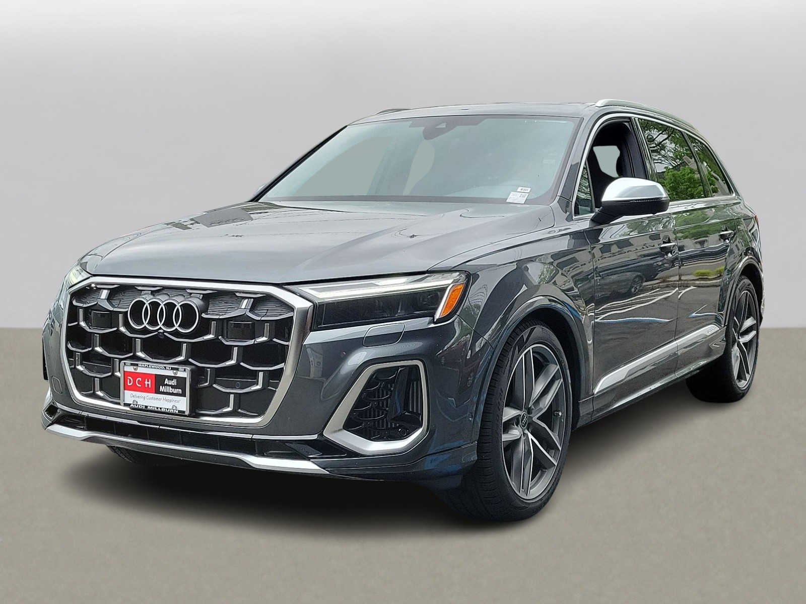 2025 Audi SQ7 Premium Plus -
                Maplewood, NJ