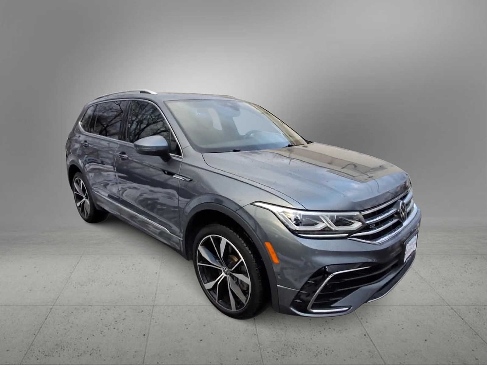 Thumbnail: 2022 Volkswagen Tiguan - 2