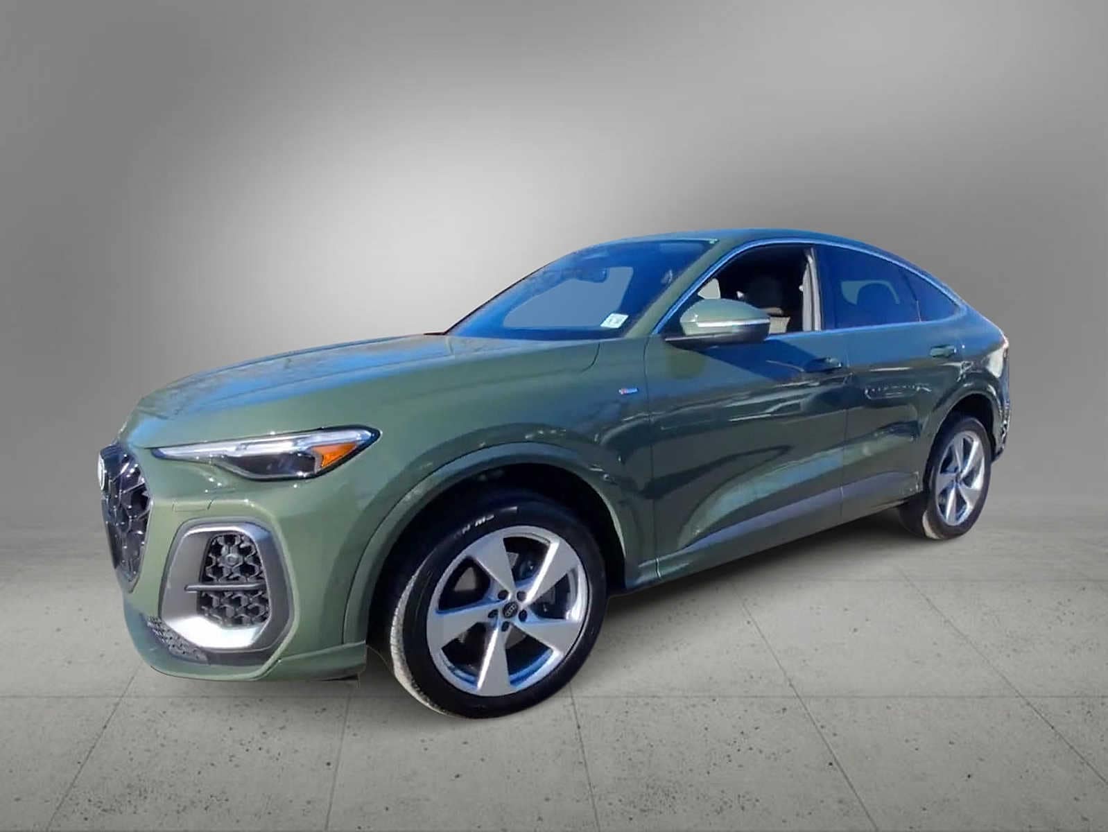 Thumbnail: 2025 Audi Q5 - 4