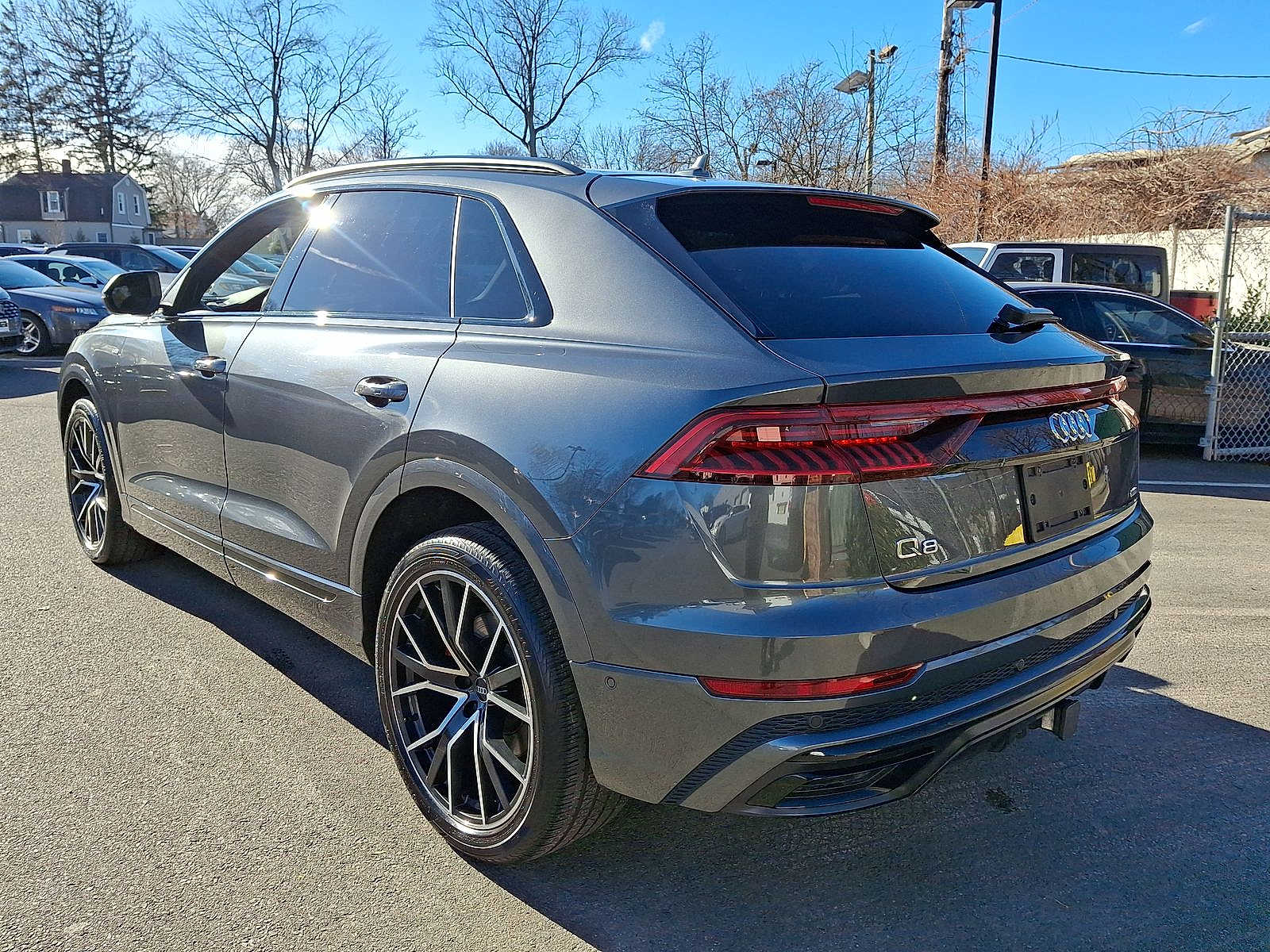 Thumbnail: 2021 Audi Q8 - 22