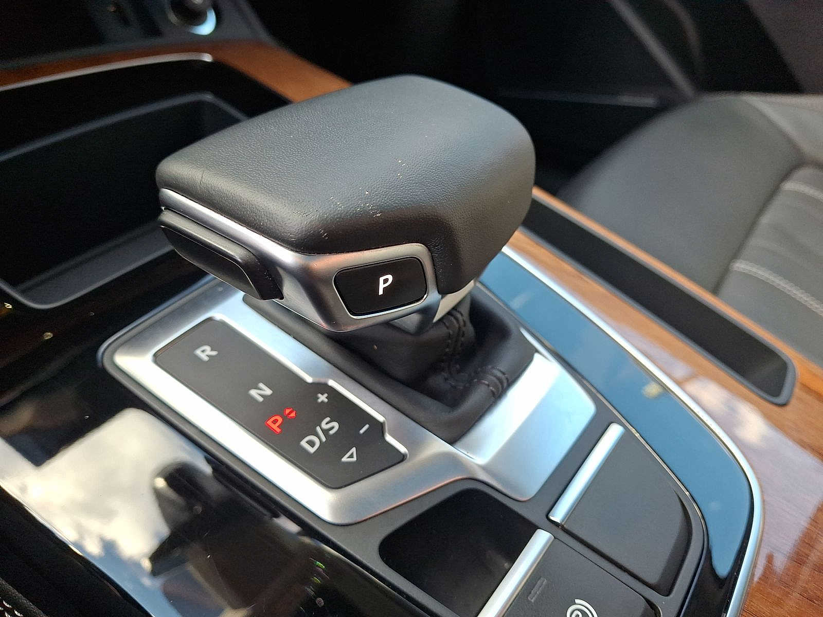 Thumbnail: 2023 Audi Q5 - 12