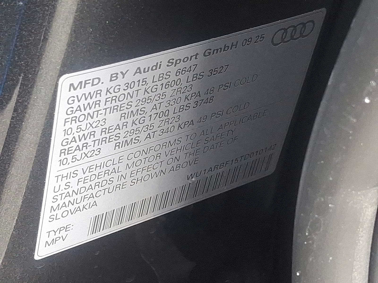 Thumbnail: 2026 Audi RS Q8 - 16