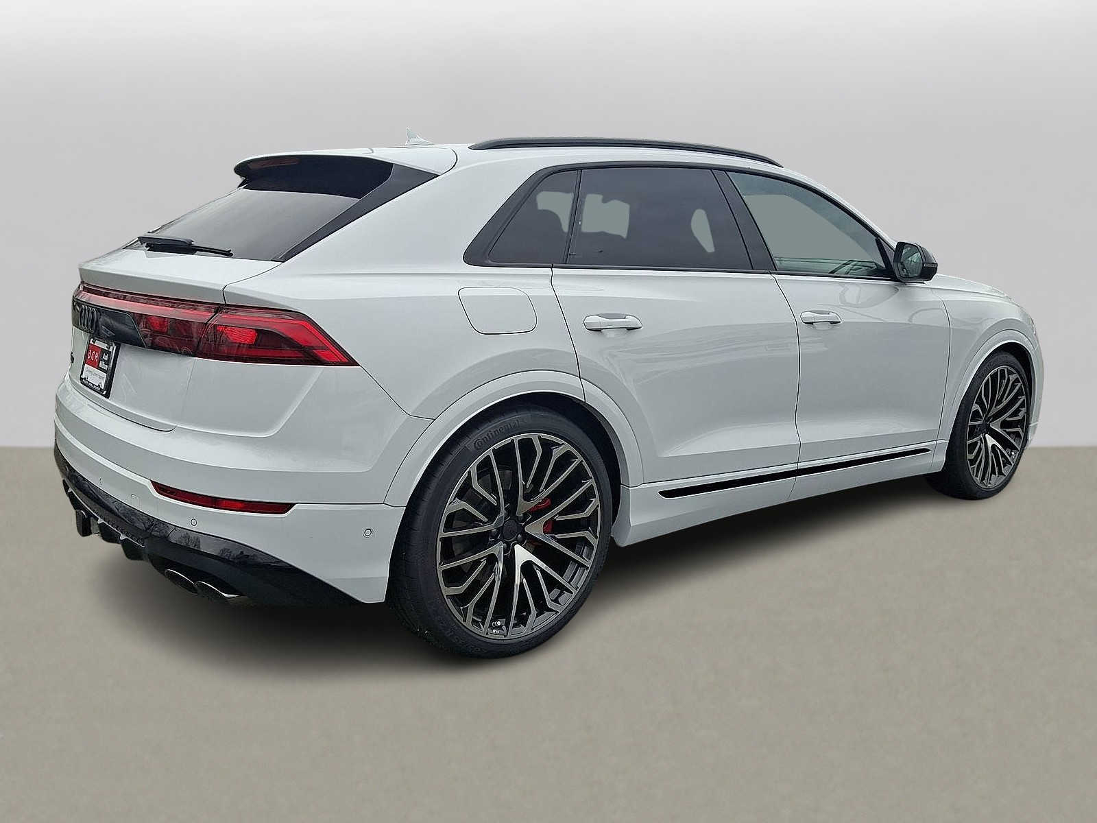 Thumbnail: 2026 Audi SQ8 - 11