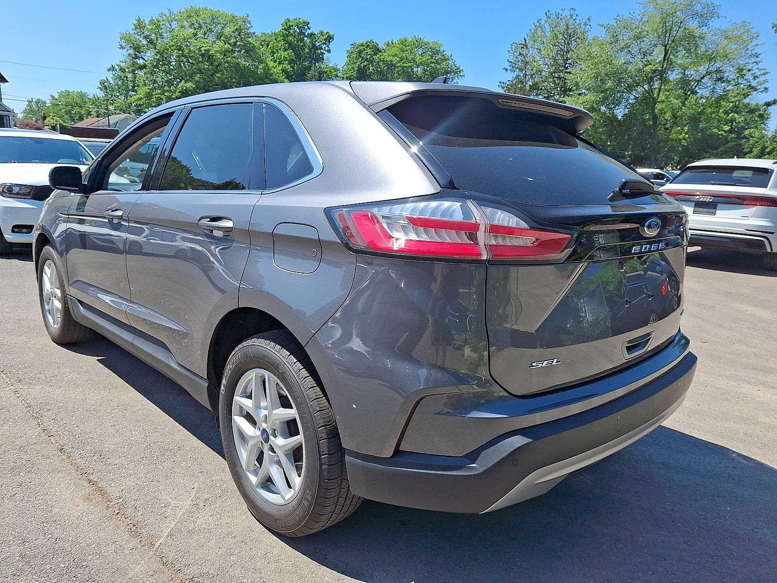 Thumbnail: 2022 Ford Edge - 21