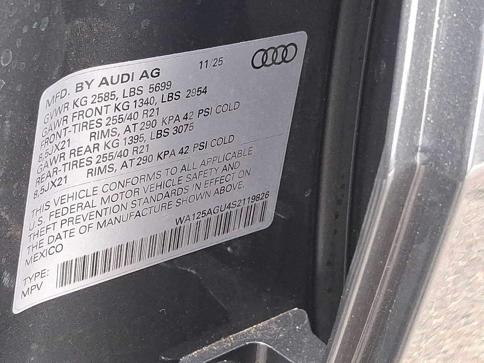 Thumbnail: 2025 Audi SQ5 - 17