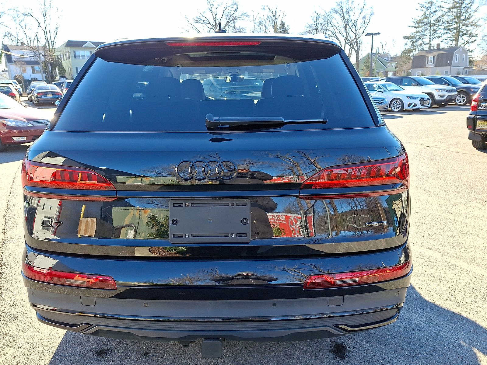 Thumbnail: 2023 Audi Q7 - 23