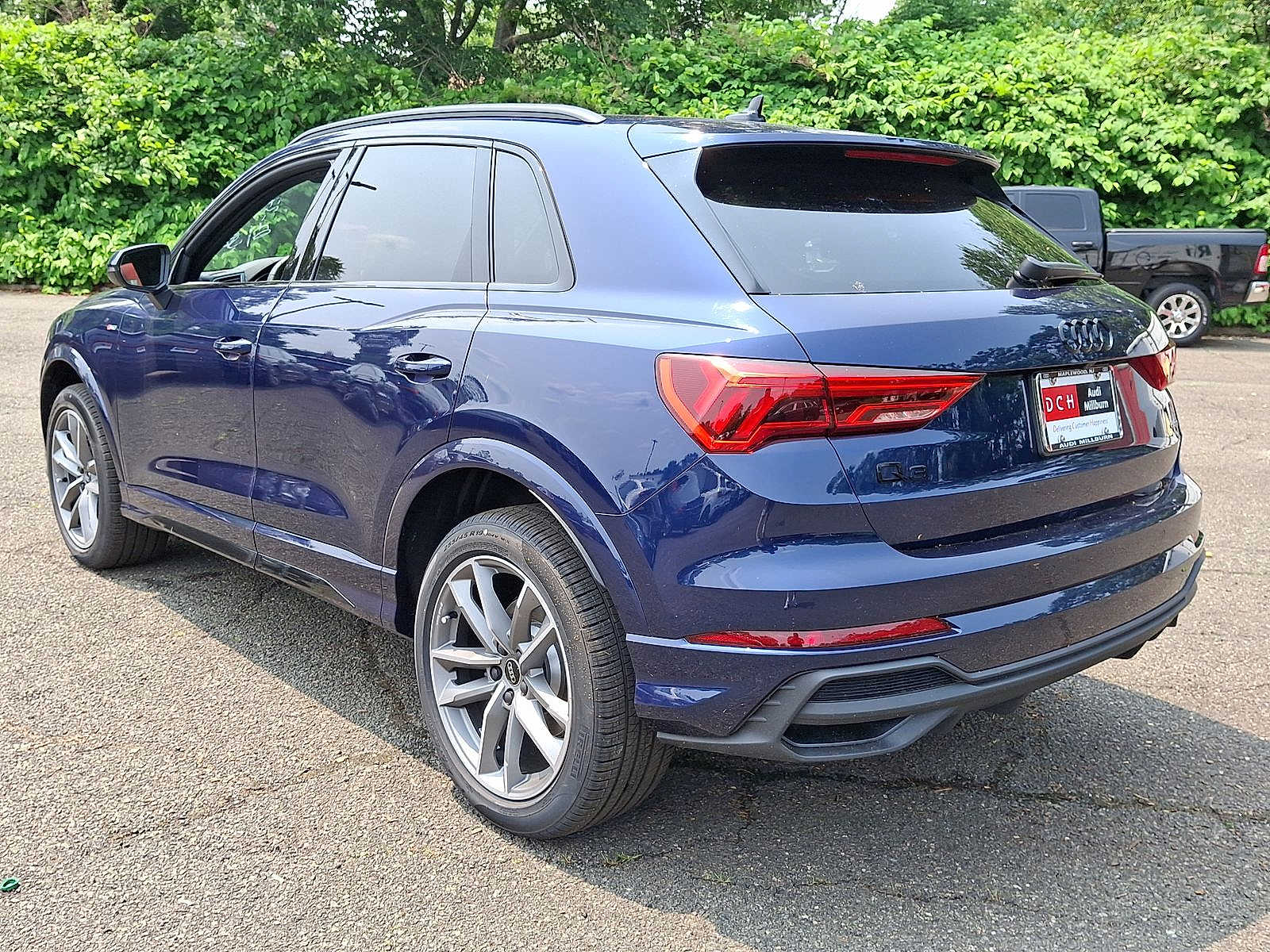Thumbnail: 2025 Audi Q3 - 11