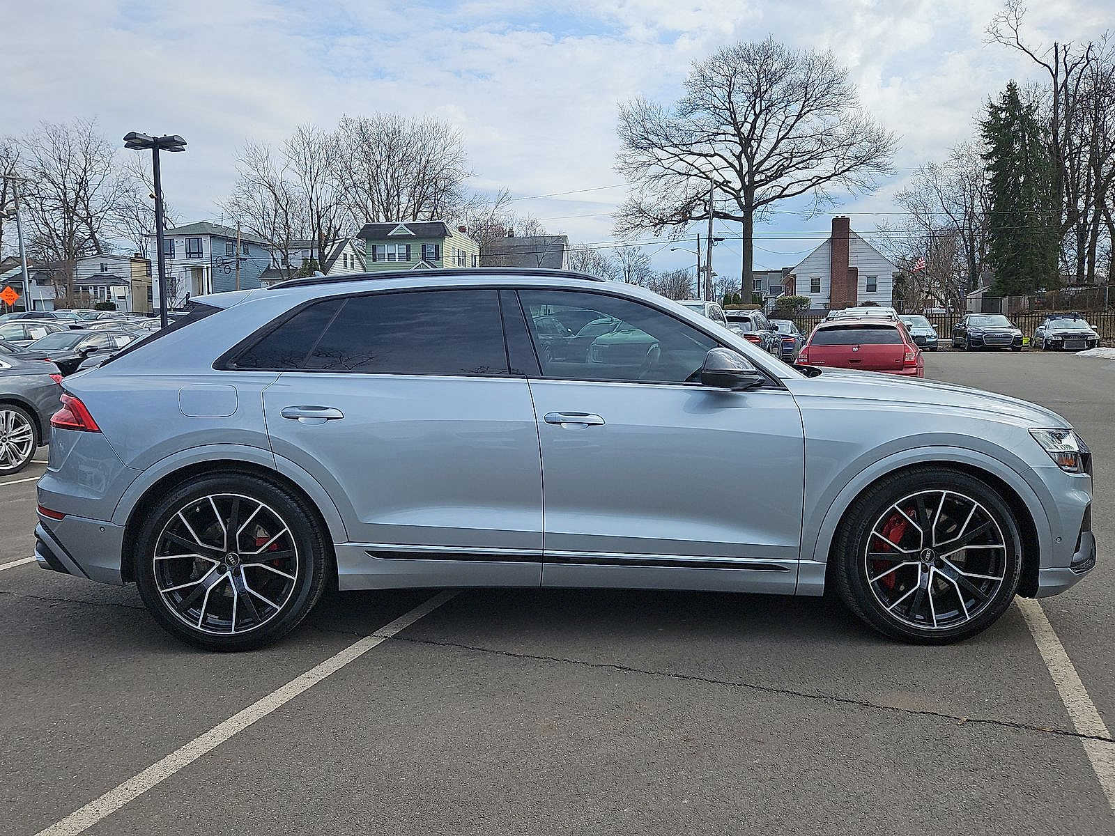 Thumbnail: 2023 Audi SQ8 - 26