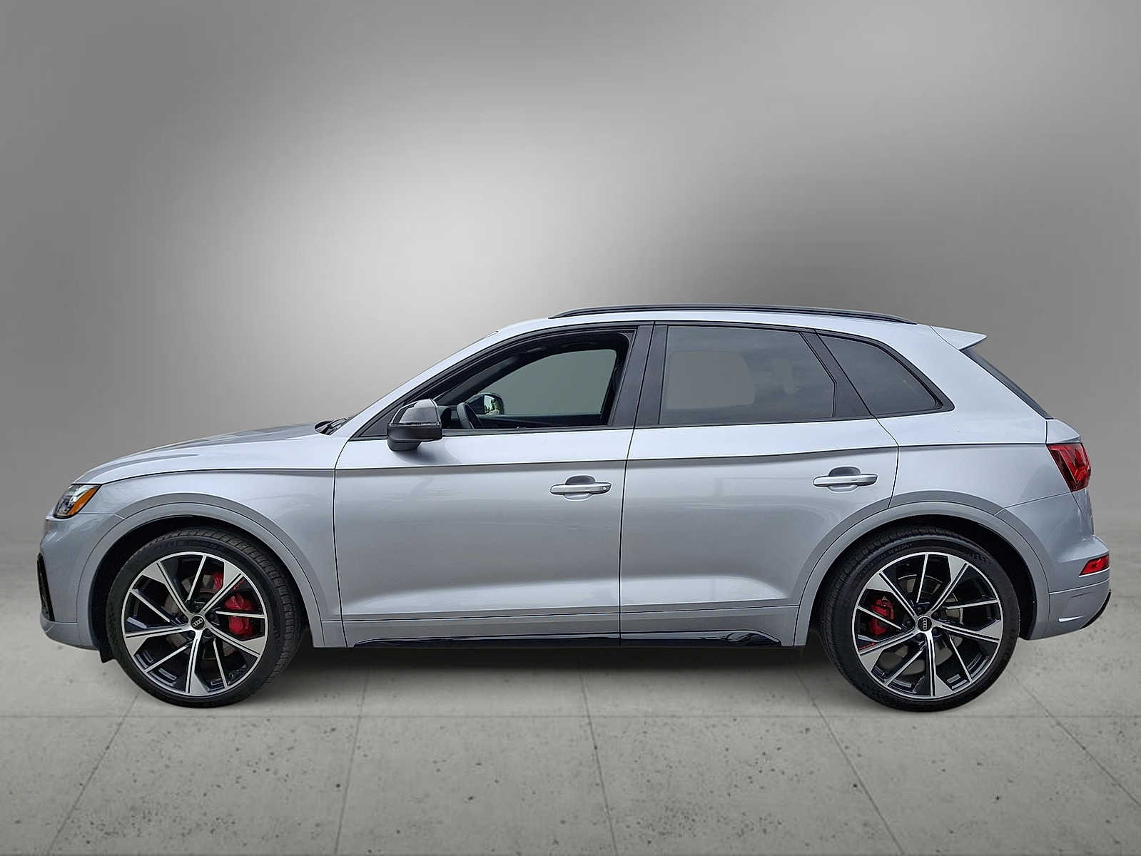 Thumbnail: 2023 Audi SQ5 - 4