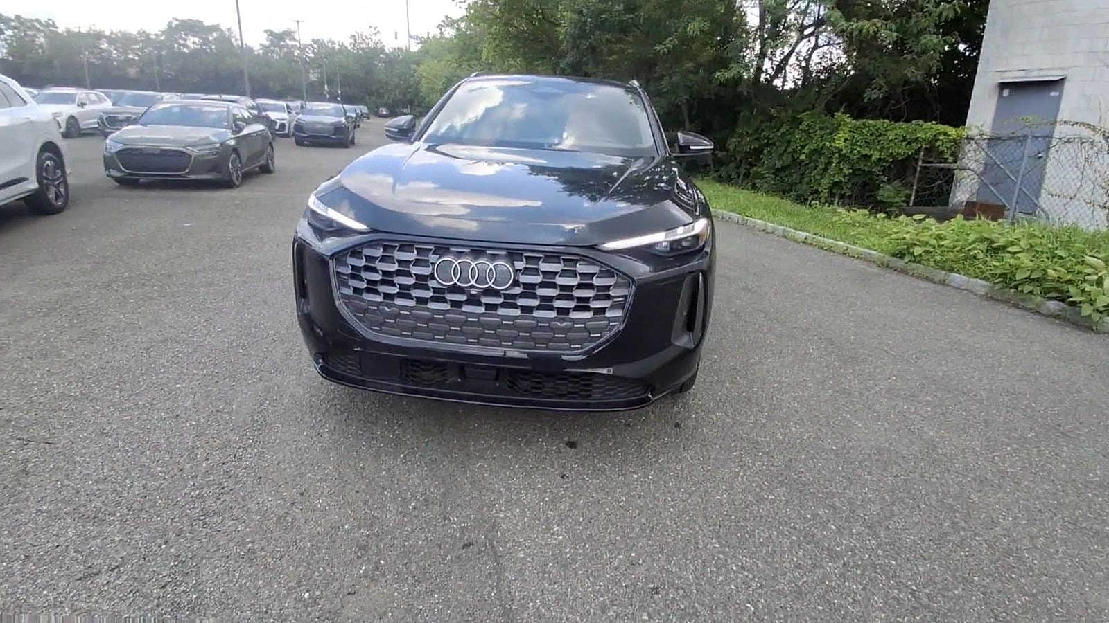 Thumbnail: 2025 Audi Q5 - 3