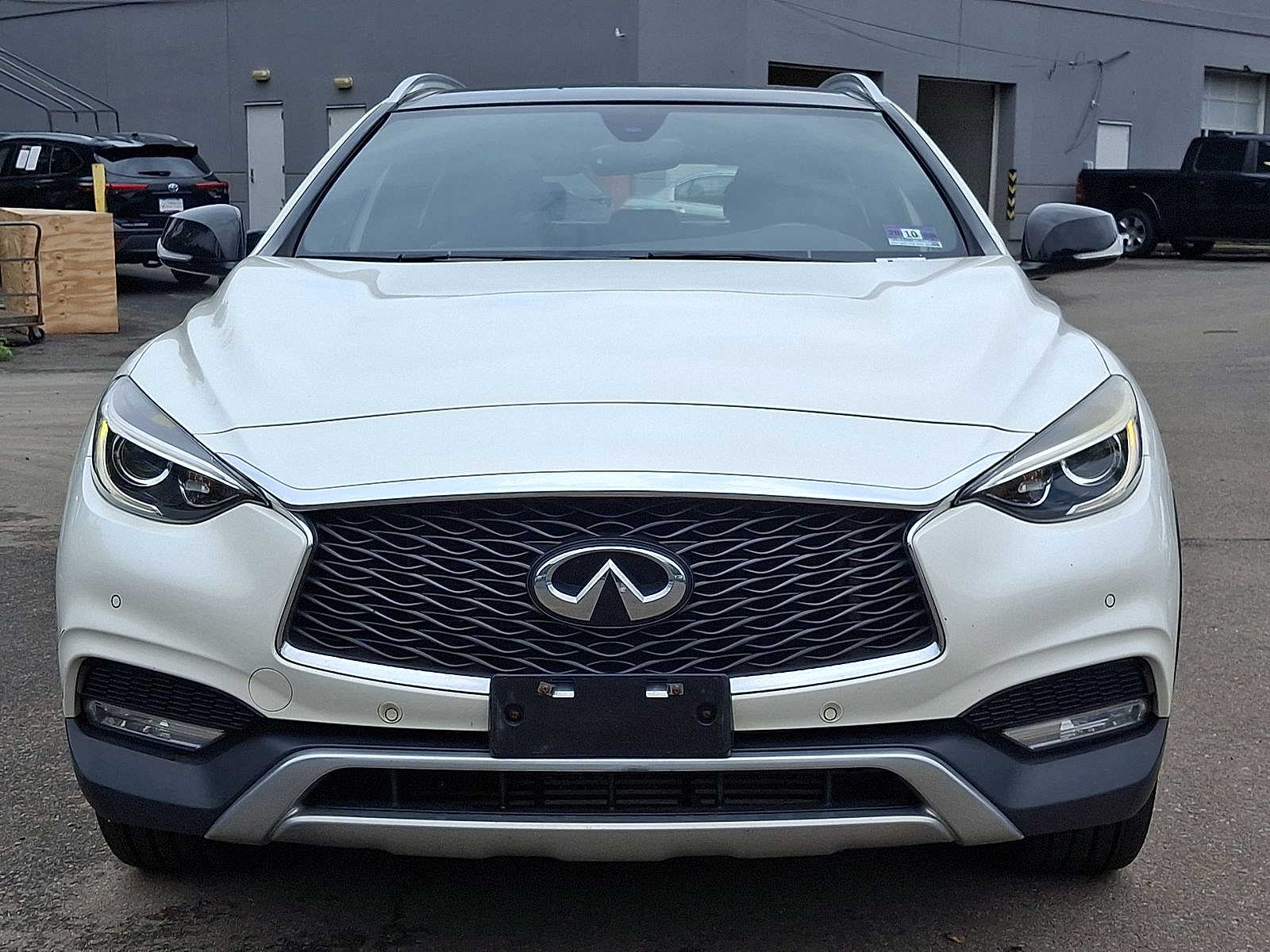 Thumbnail: 2017 INFINITI QX30 - 29