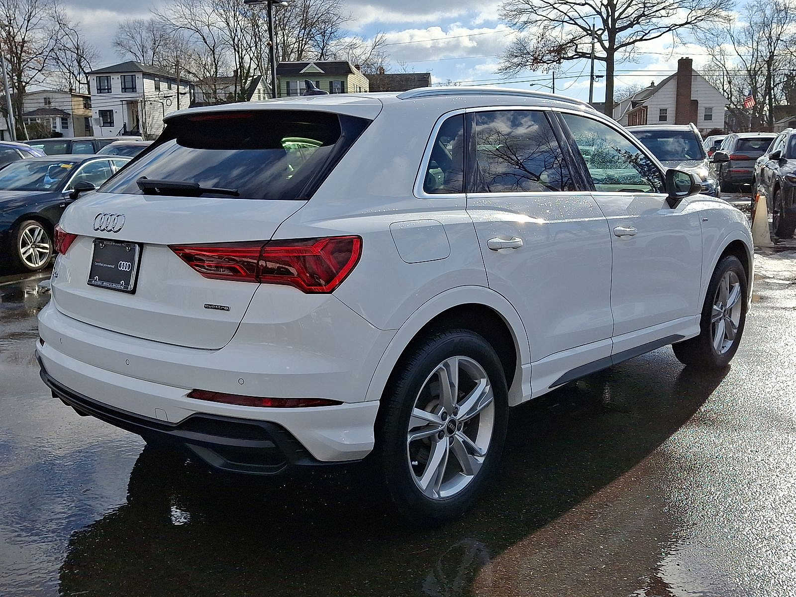 Thumbnail: 2022 Audi Q3 - 25