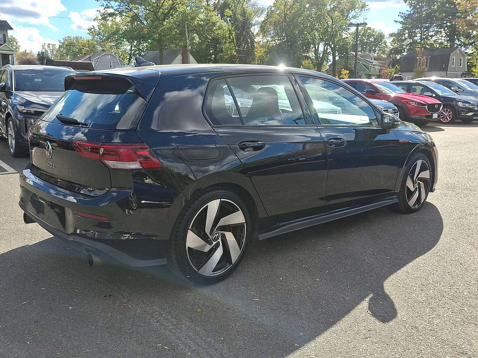 Thumbnail: 2024 Volkswagen Golf - 23