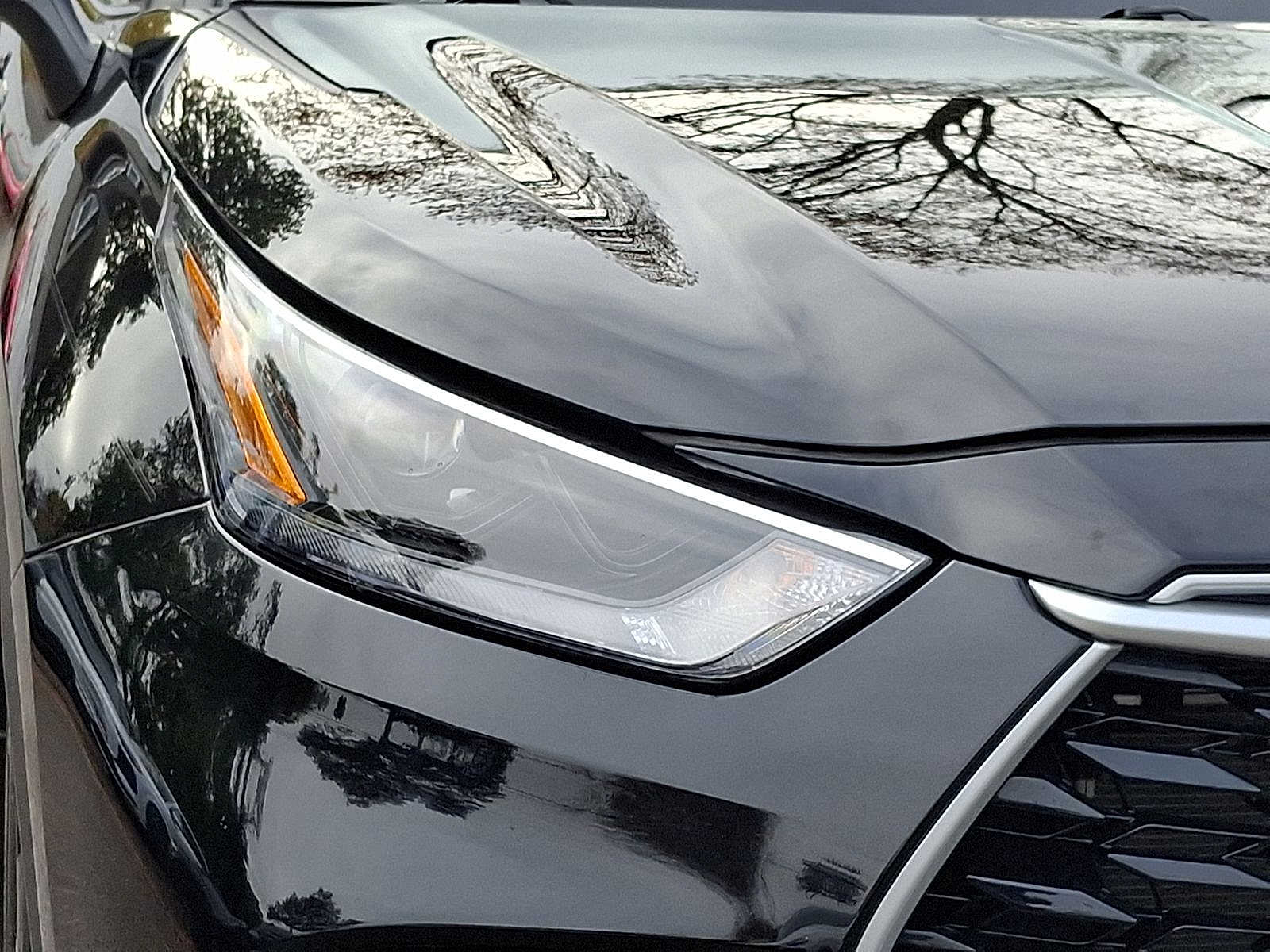 Thumbnail: 2023 Toyota Highlander - 25