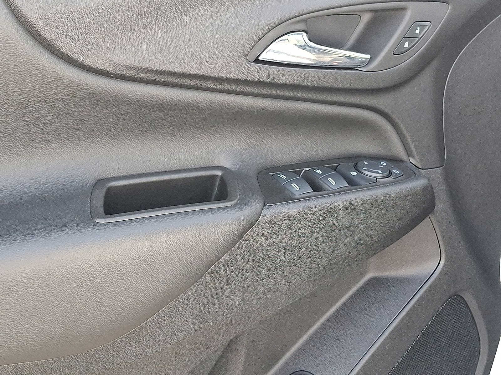 Thumbnail: 2024 Chevrolet Equinox - 10