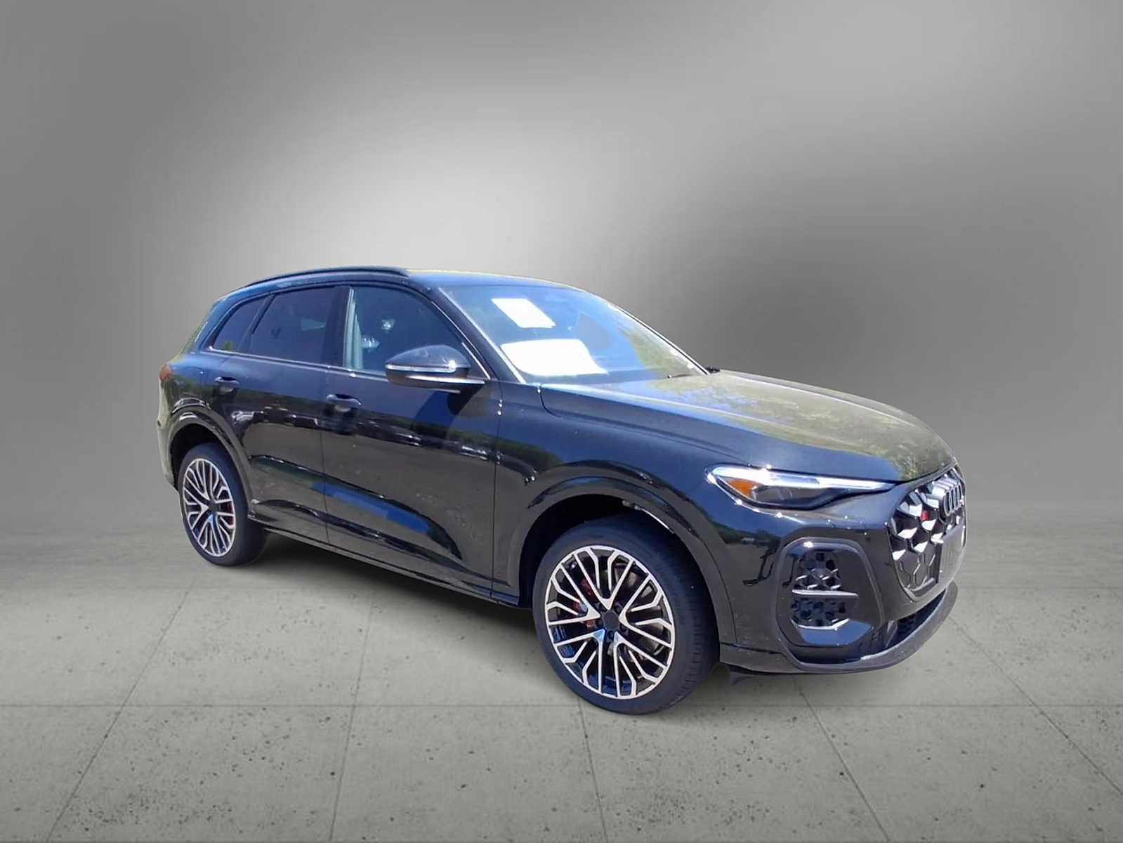 Thumbnail: 2026 Audi SQ5 - 2