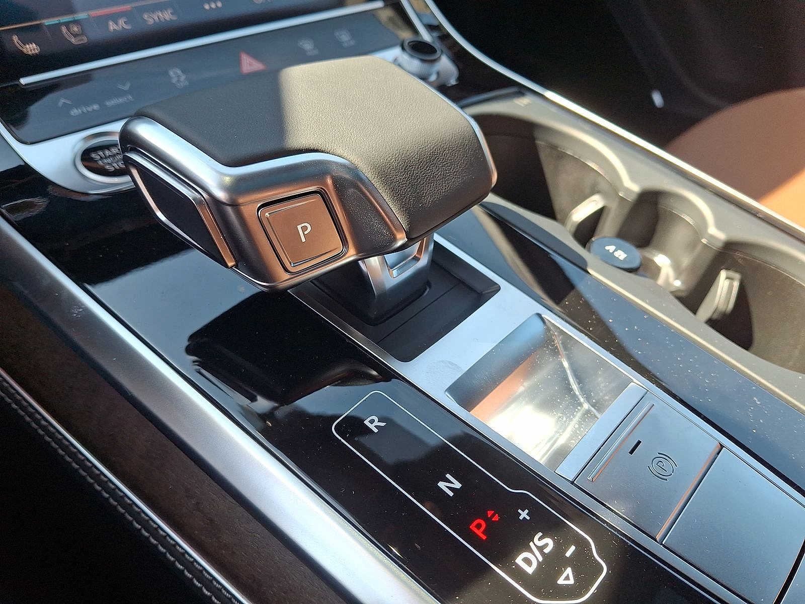 Thumbnail: 2025 Audi Q7 - 15
