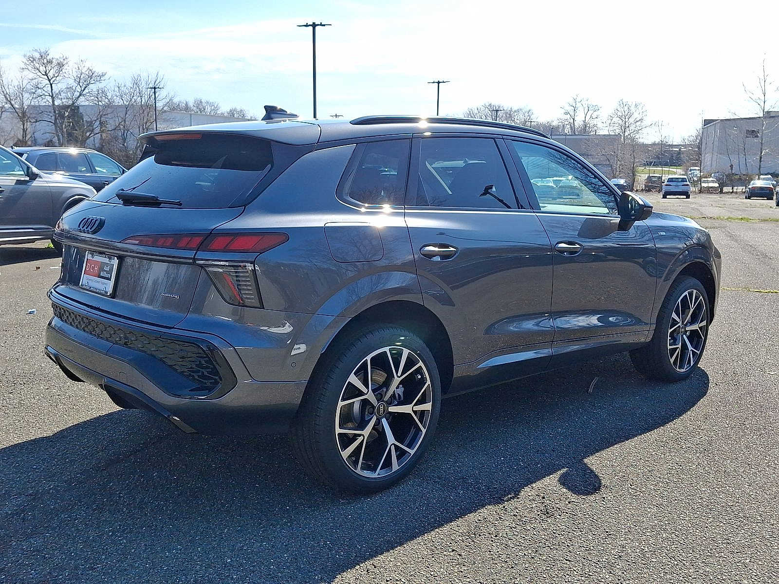 Thumbnail: 2026 Audi Q3 - 11