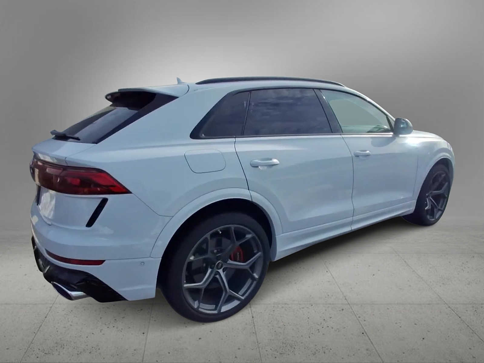 Thumbnail: 2025 Audi RS Q8 - 8
