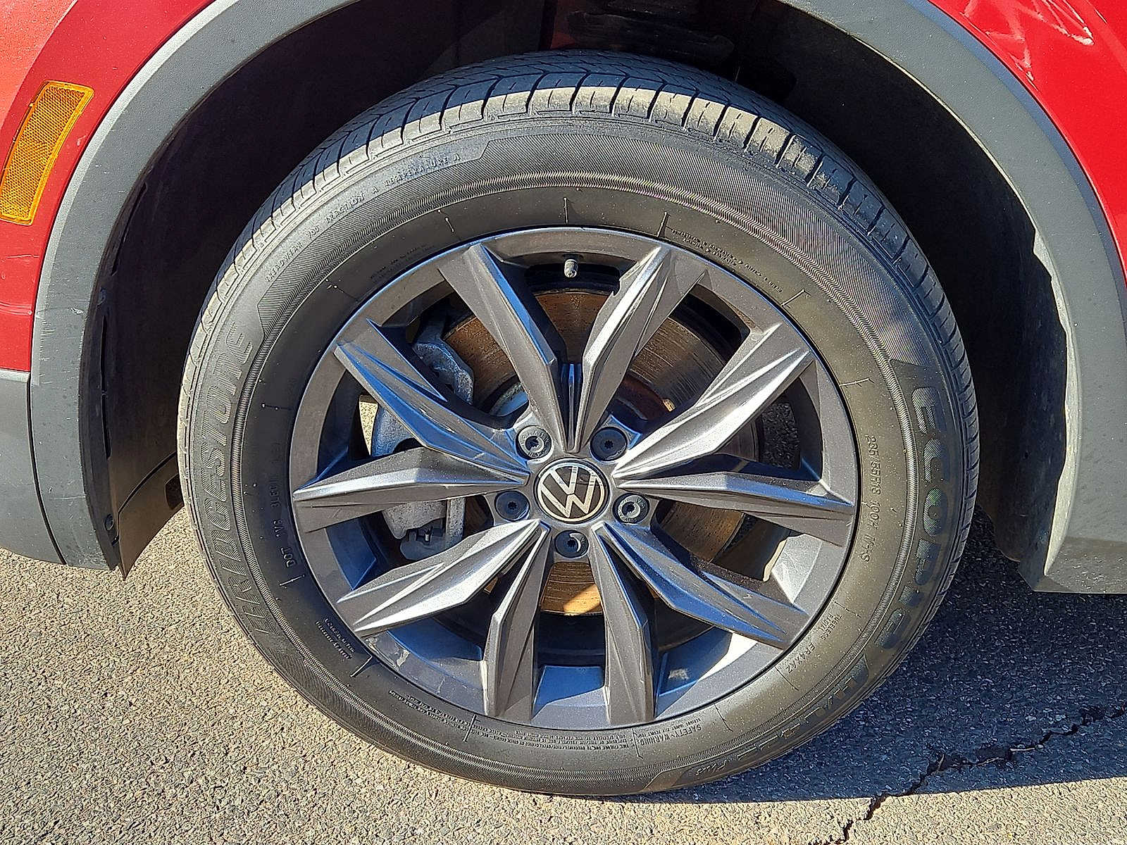 Thumbnail: 2022 Volkswagen Tiguan - 27