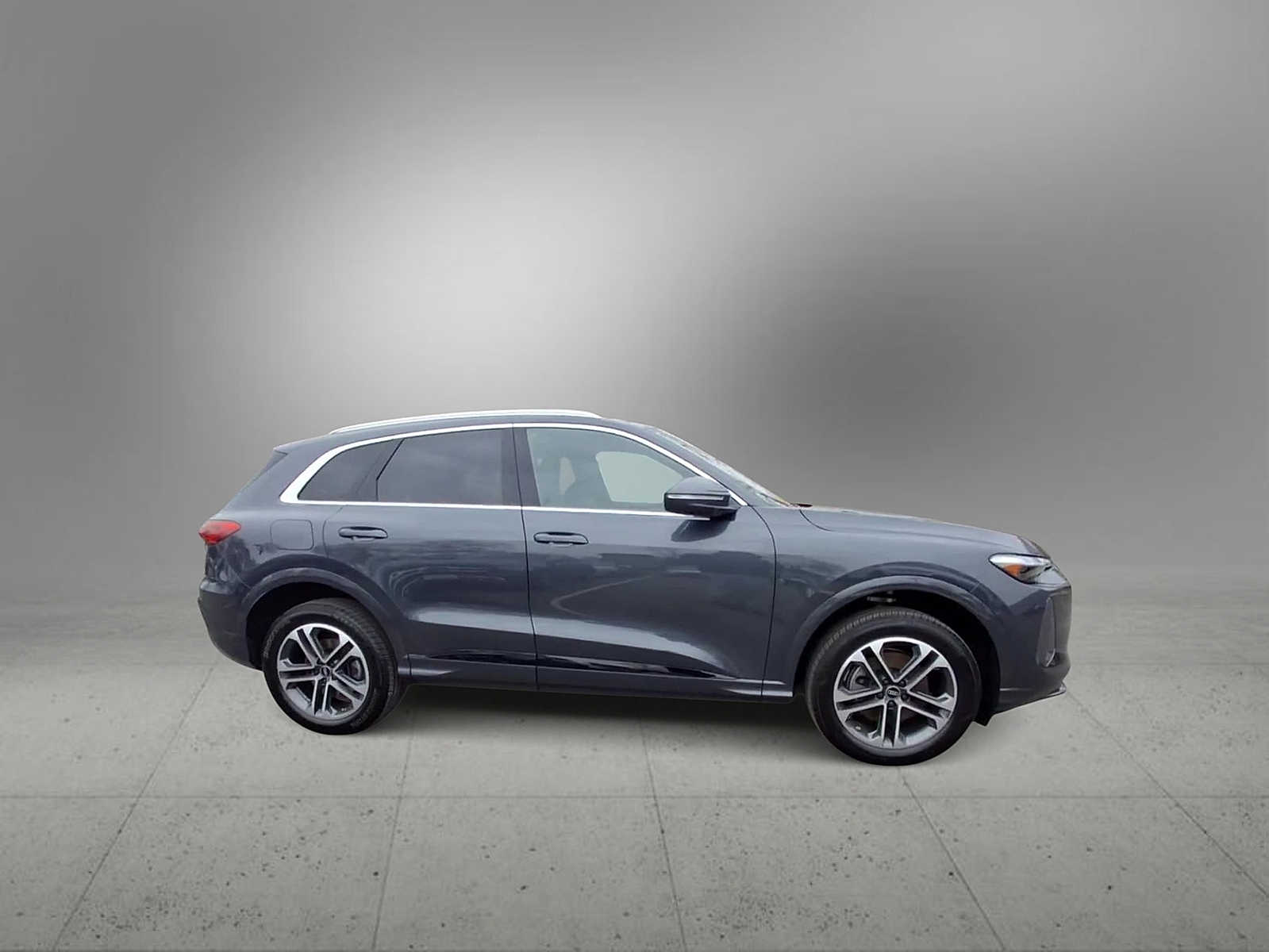 Thumbnail: 2025 Audi Q5 - 9