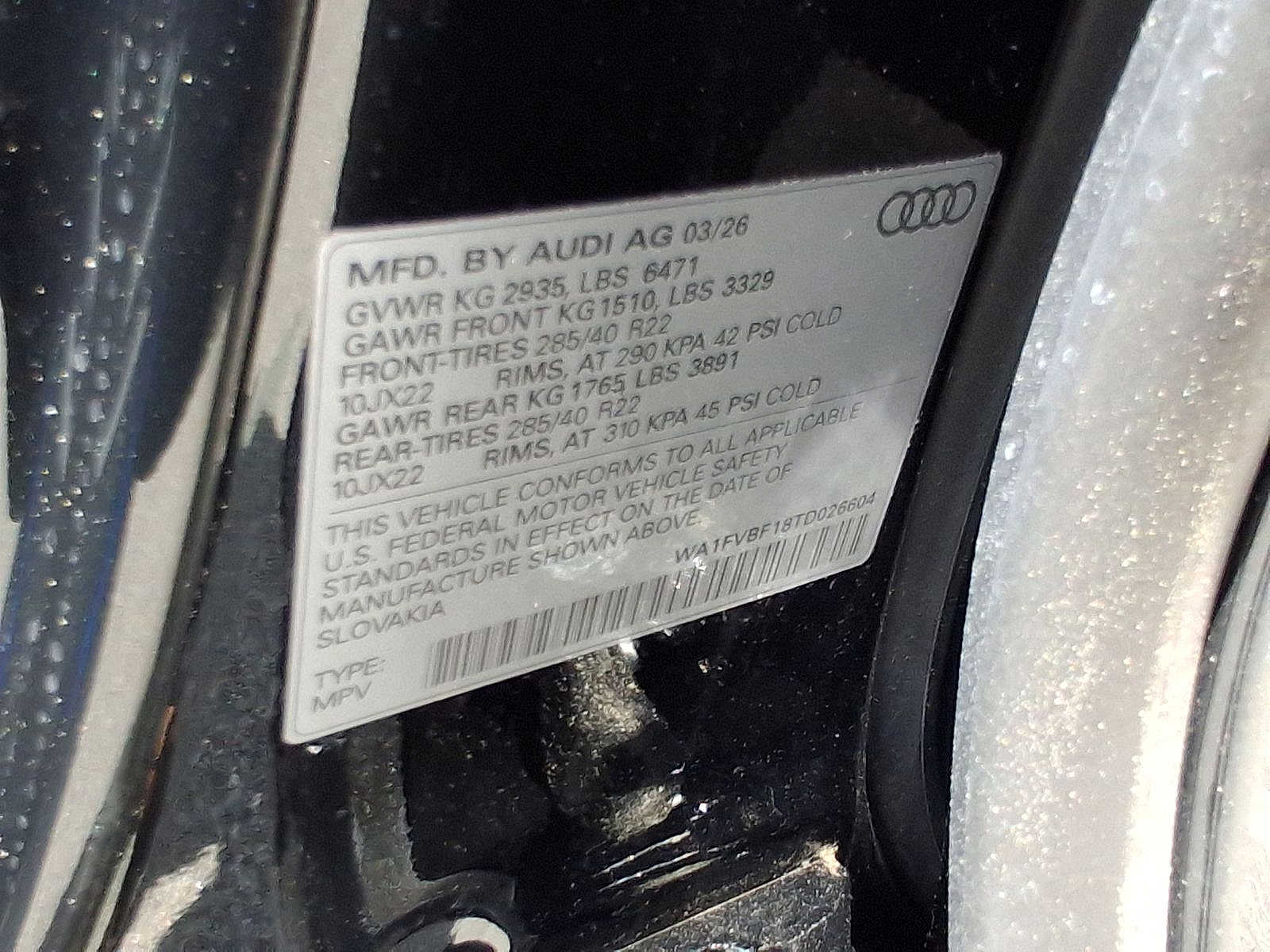 Thumbnail: 2026 Audi Q8 - 24