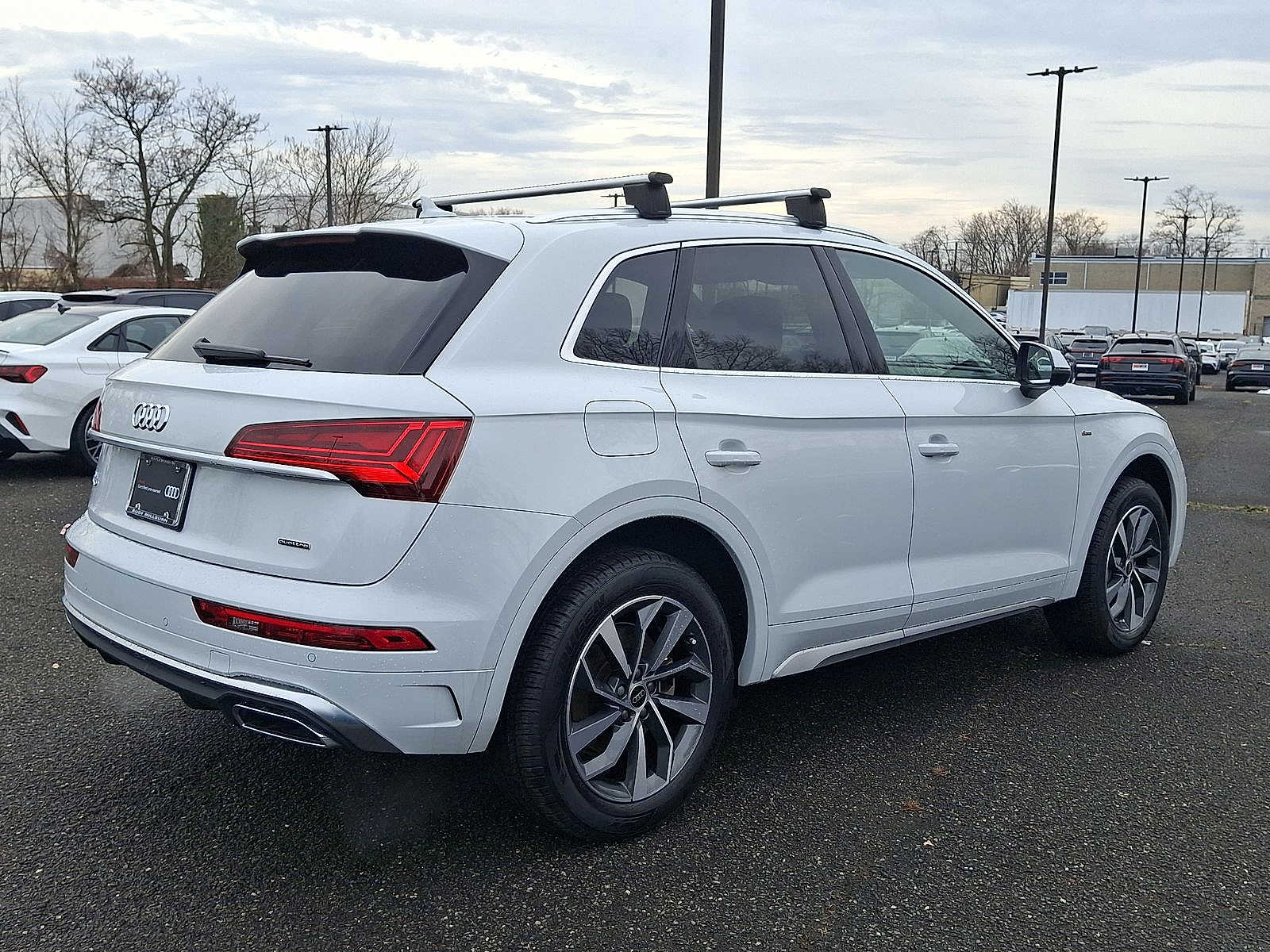 Thumbnail: 2023 Audi Q5 - 25
