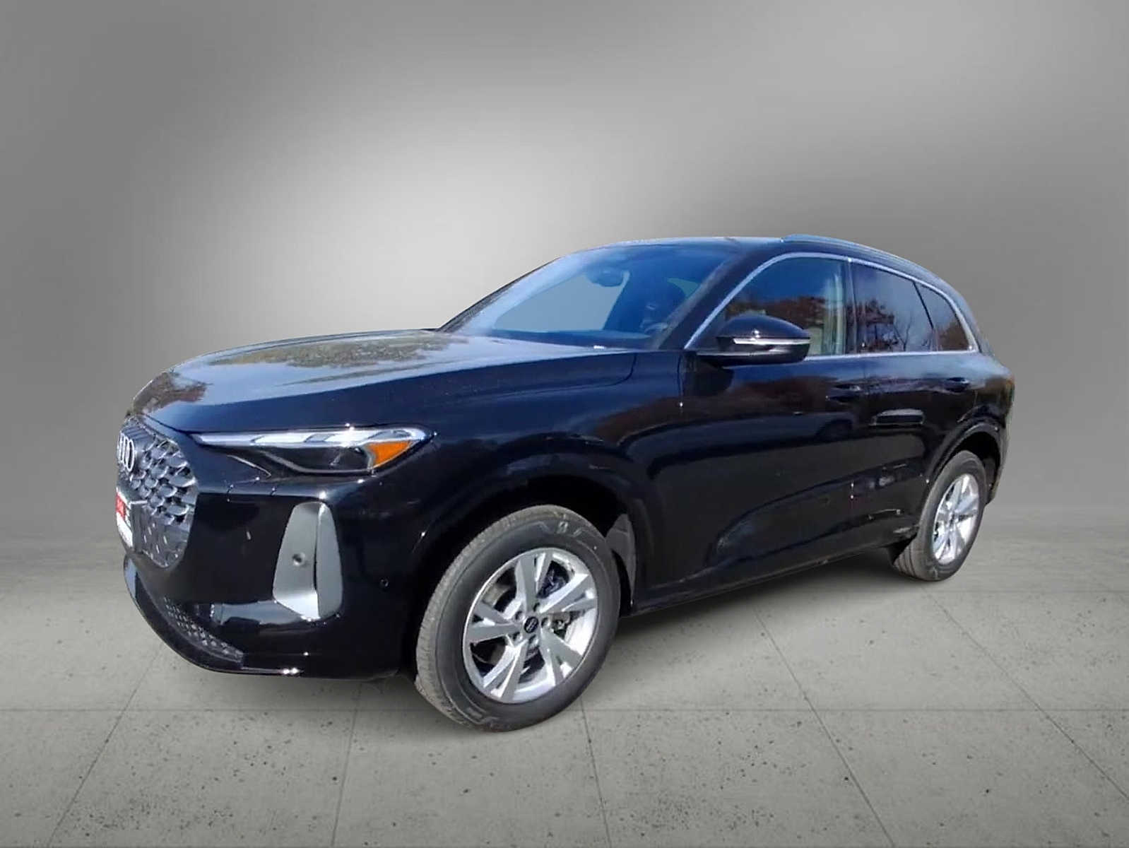 Thumbnail: 2025 Audi Q5 - 4