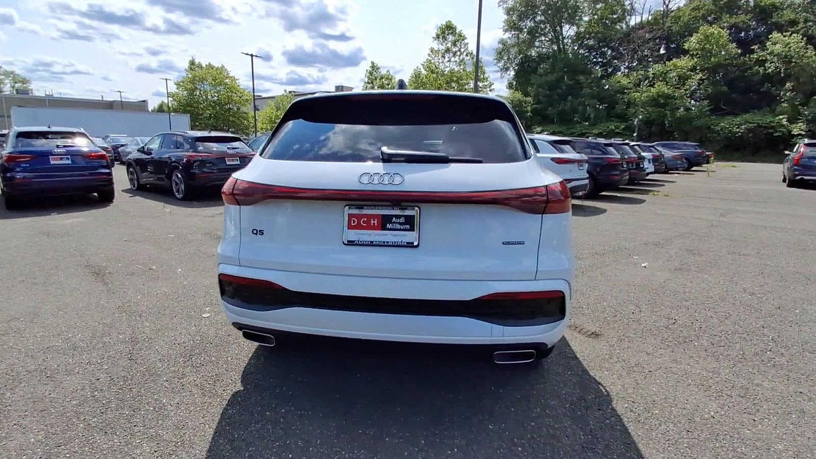 Thumbnail: 2025 Audi Q5 - 7
