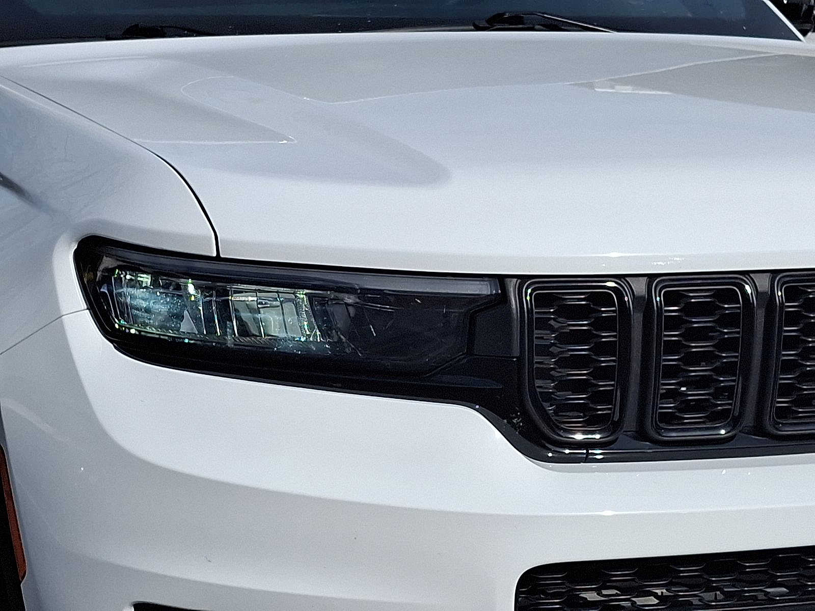 Thumbnail: 2023 Jeep Grand Cherokee - 28