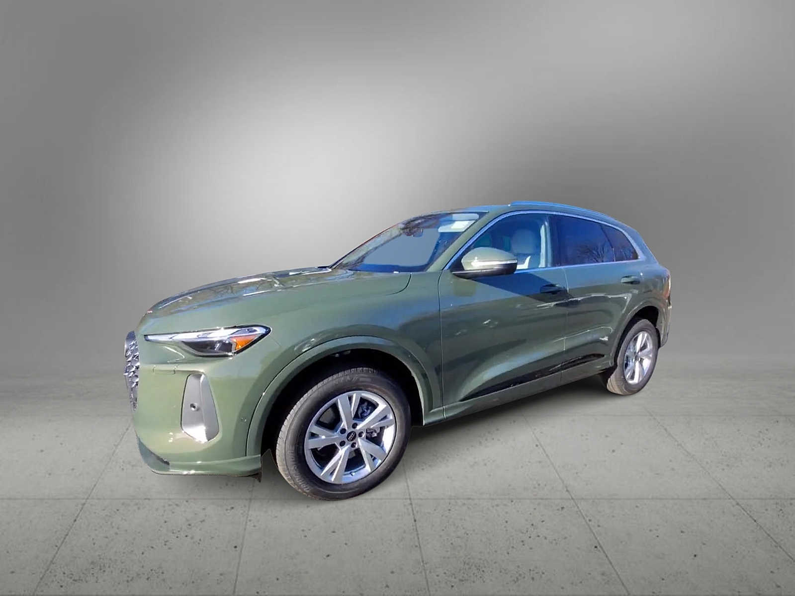 Thumbnail: 2025 Audi Q5 - 4