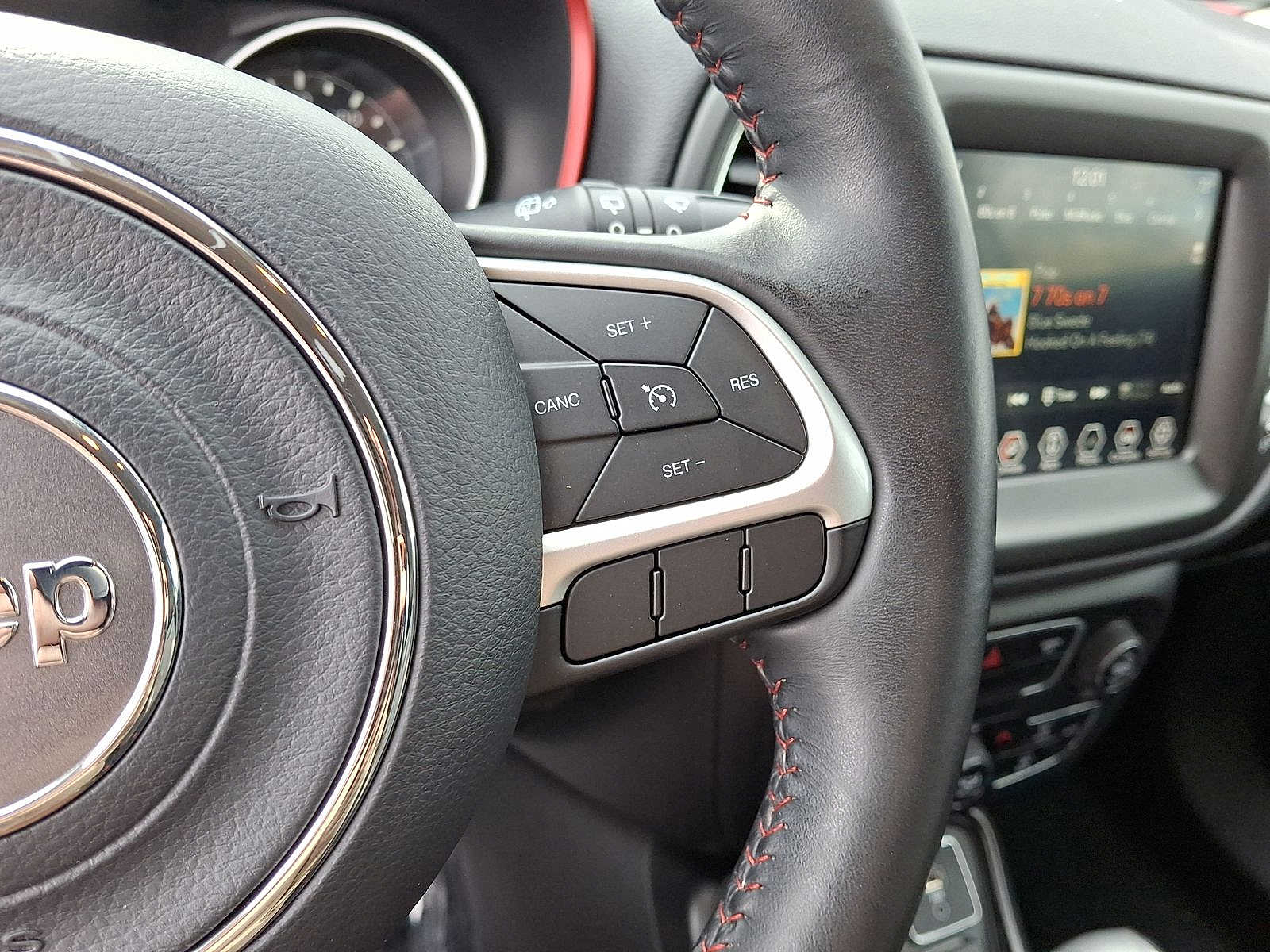 Thumbnail: 2018 Jeep Compass - 18