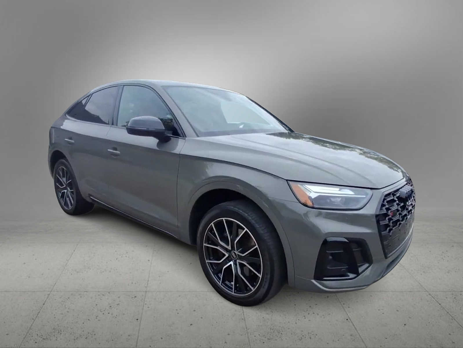 2023 Audi SQ5 Premium Plus photo 2