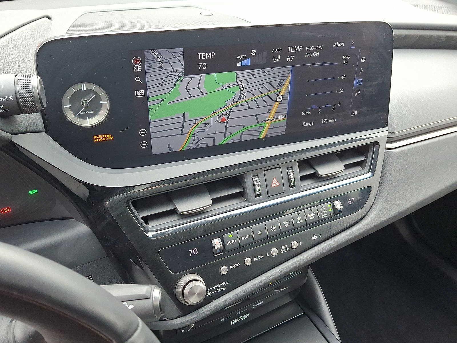 Thumbnail: 2022 Lexus ES - 14